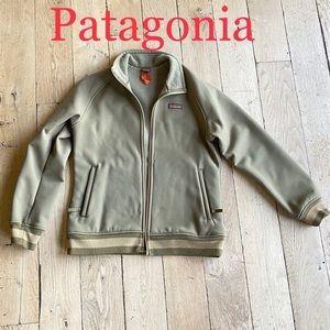 Patagonia men’s jacket - size M